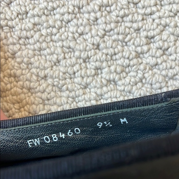 Elegant Black and Brown Stuart Weitzman Flats - Picture 9 of 10